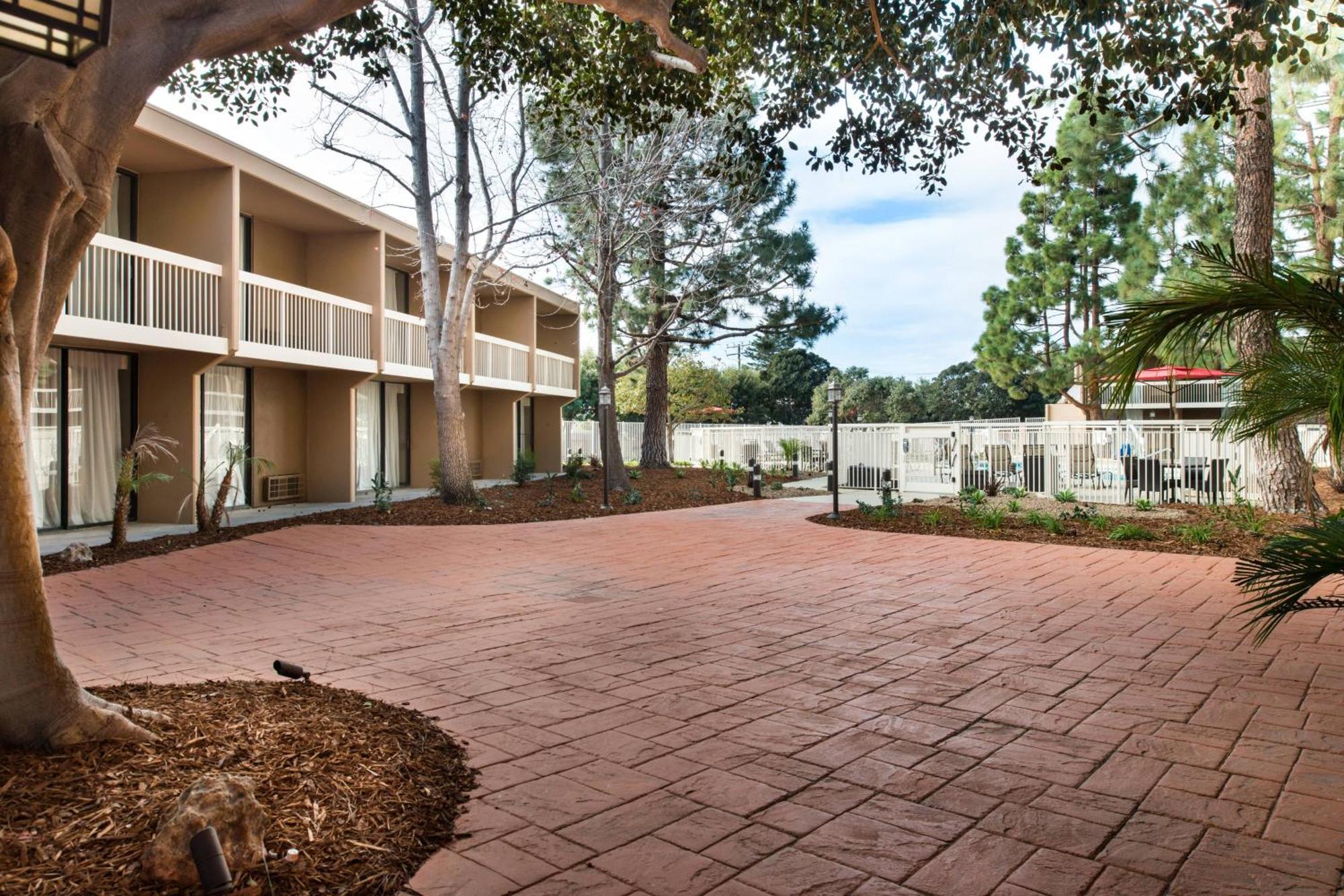 Hotel Courtyard By Marriott Oxnard/Ventura Extérieur photo